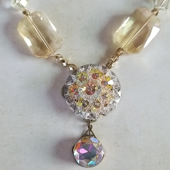 NWT Repurposed Hand Crafted Vintage Jewelry Assemblage Crystal Necklace - Picture 11 of 16